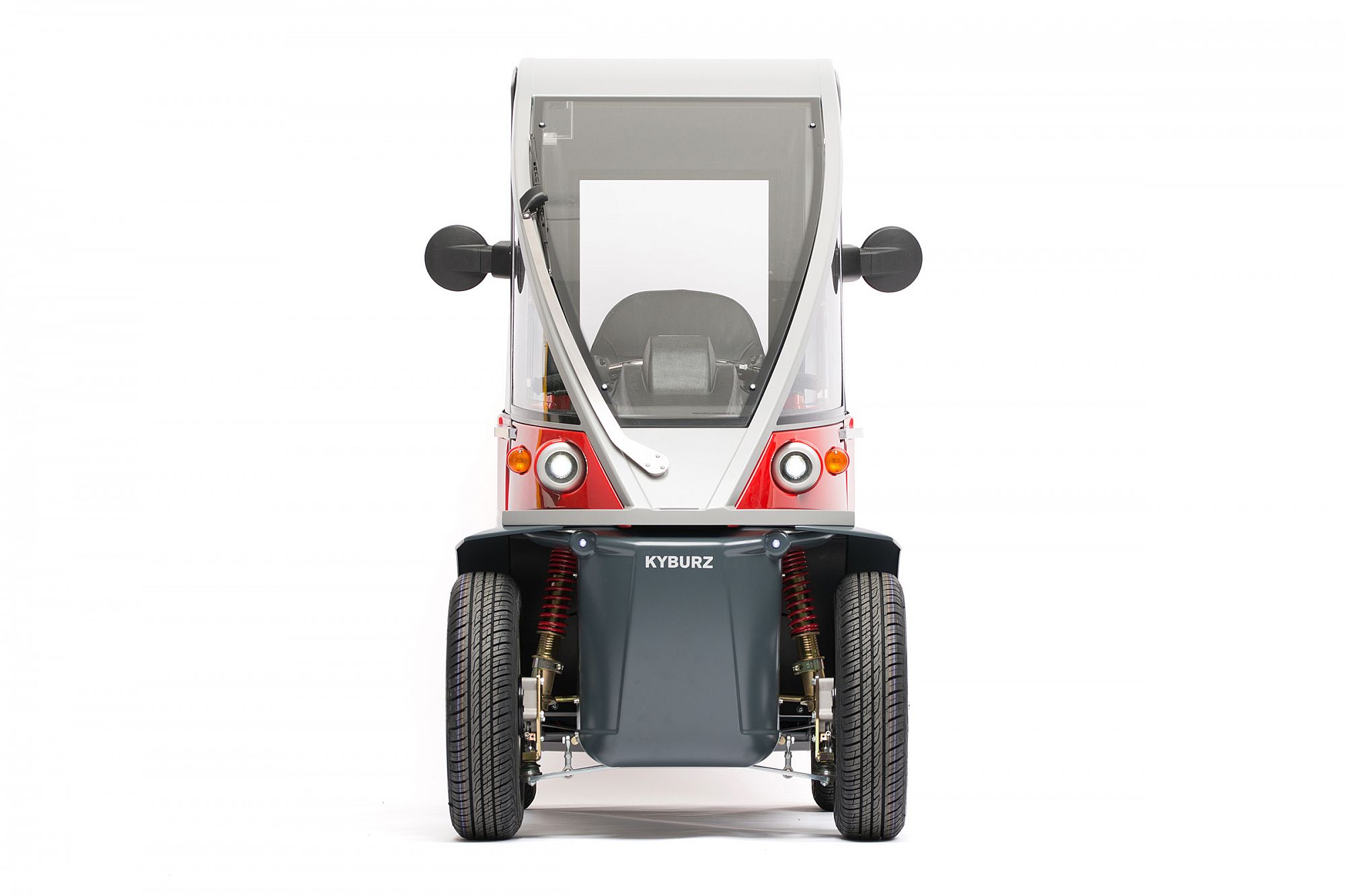 Le KYBURZ PLUS II de l'avant